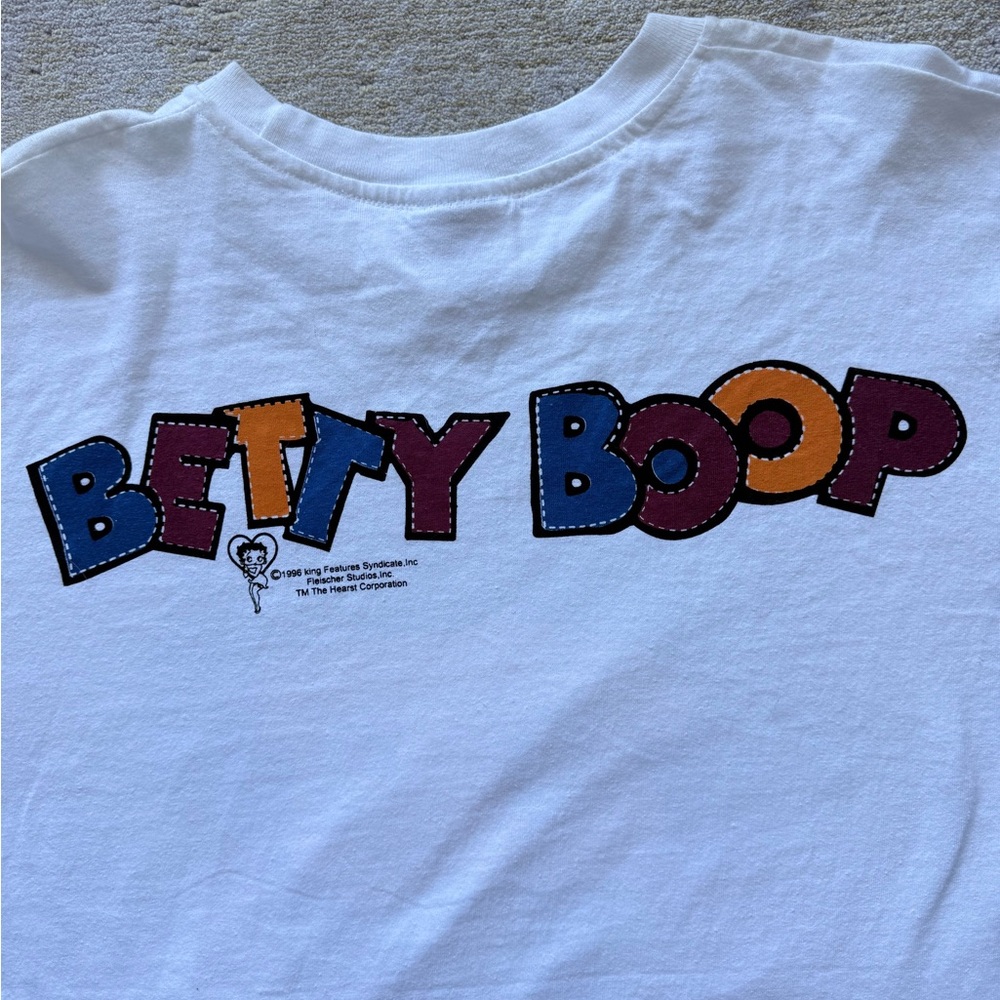 Vintage 1996 Betty Boop Daisy Flower Graphic Streetwear Tee - Picture 5 of 8